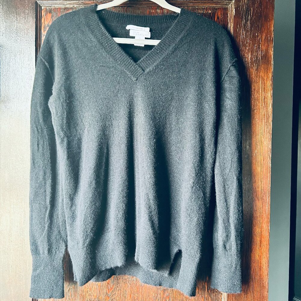 Nordstrom Signature 100% Cashmere V-Neck | Step Hem | Black | S